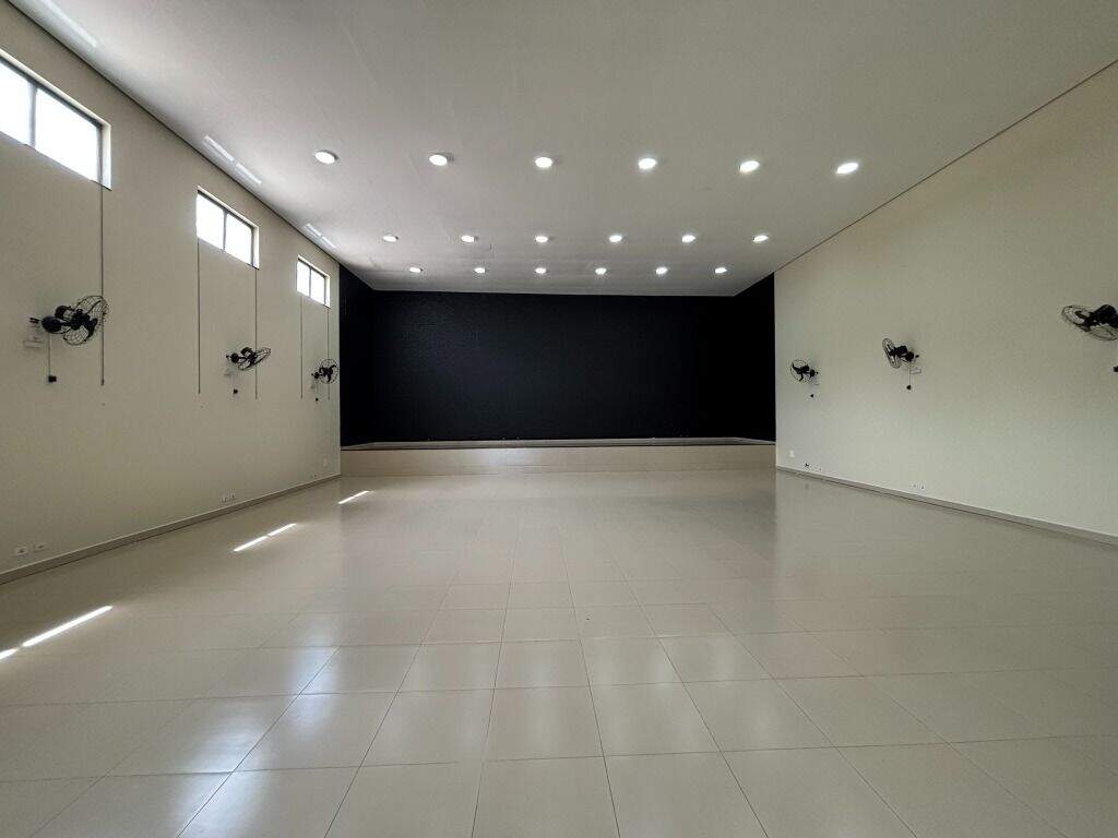 Salão à venda no Jardim Bela Vista: 