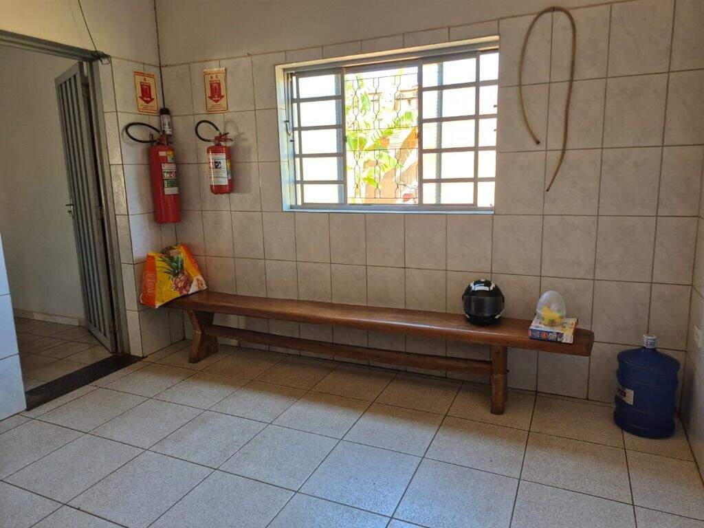 Salão à venda no Jardim das Oliveiras: 