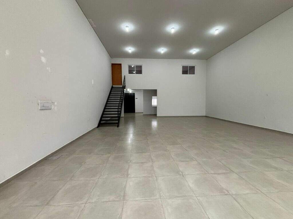 Salão para aluguel no Jardim Novo Aeroporto: 