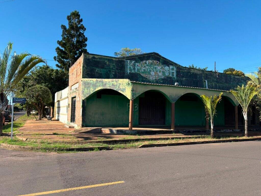 Salão à venda no Jardim Cangalha: 