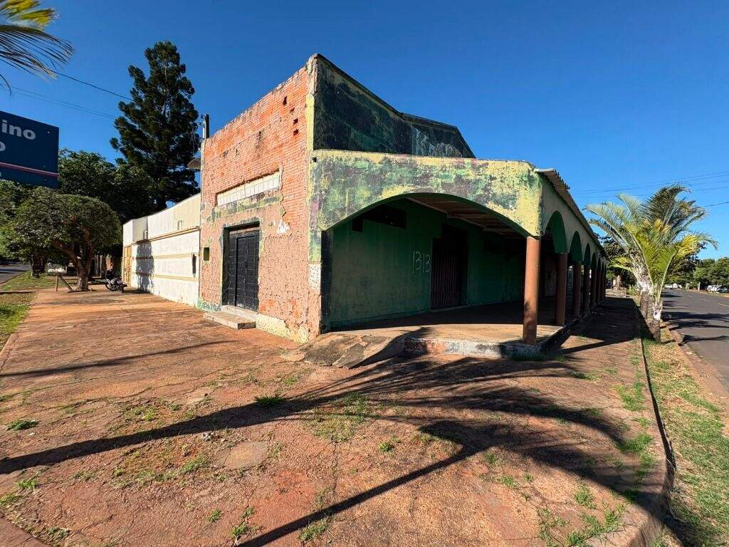 Salão à venda no Jardim Cangalha: 