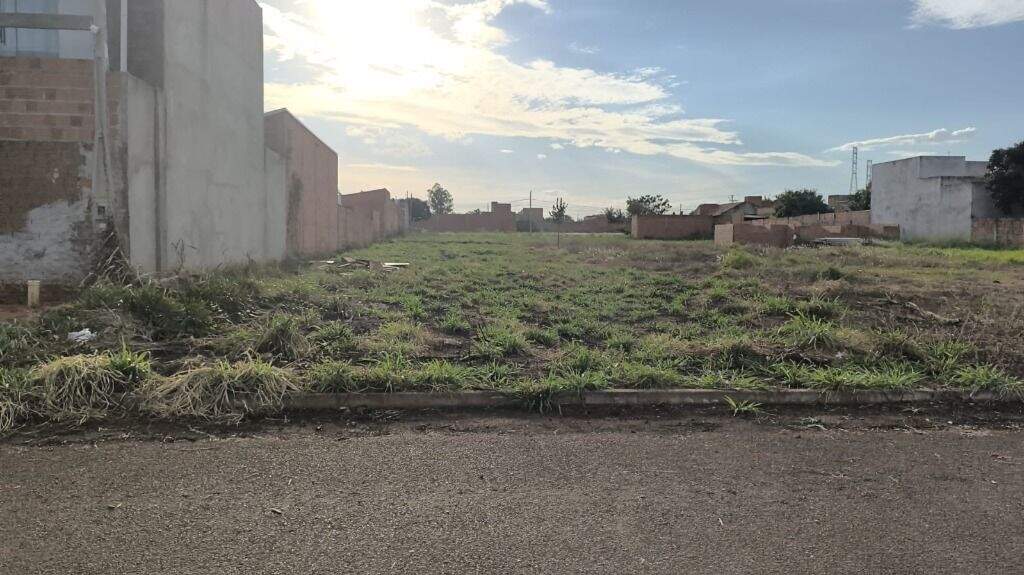 Terreno à venda no Ipê: 