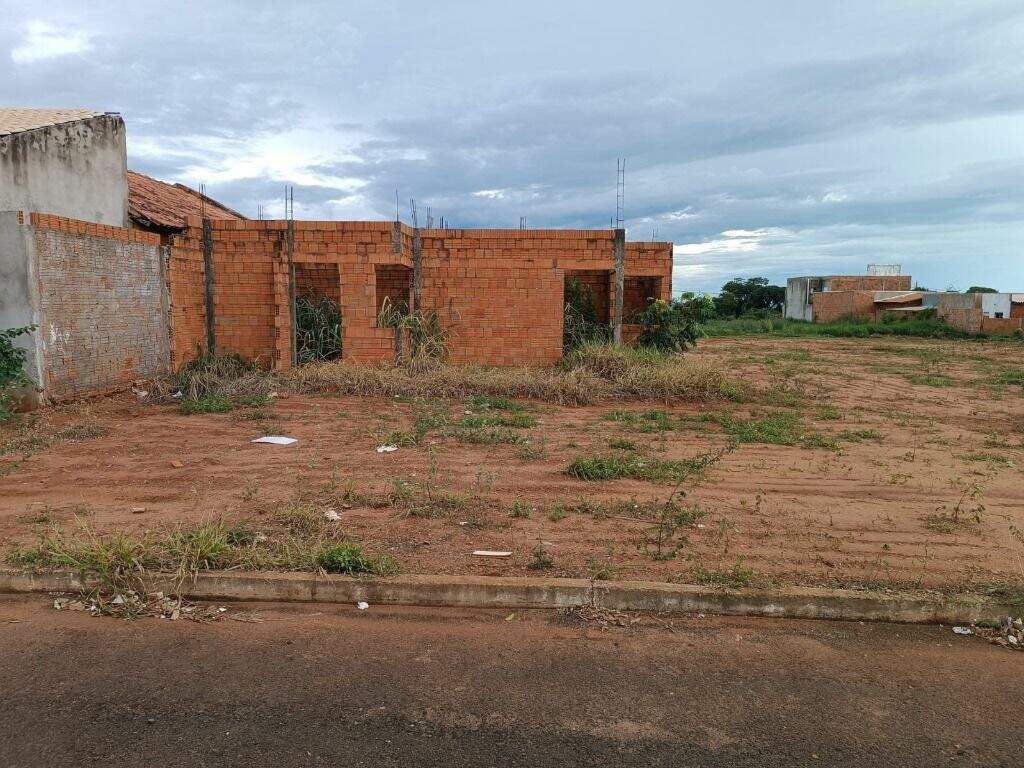 Terreno à venda no Ipê: 