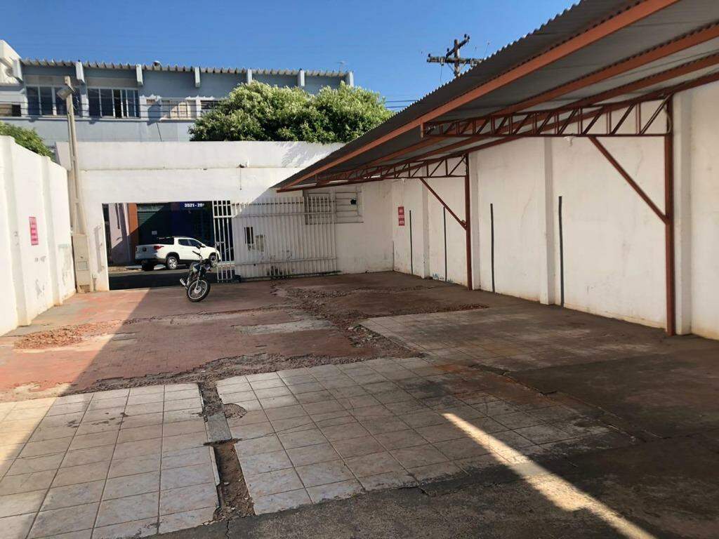 Terreno para aluguel no Centro: 