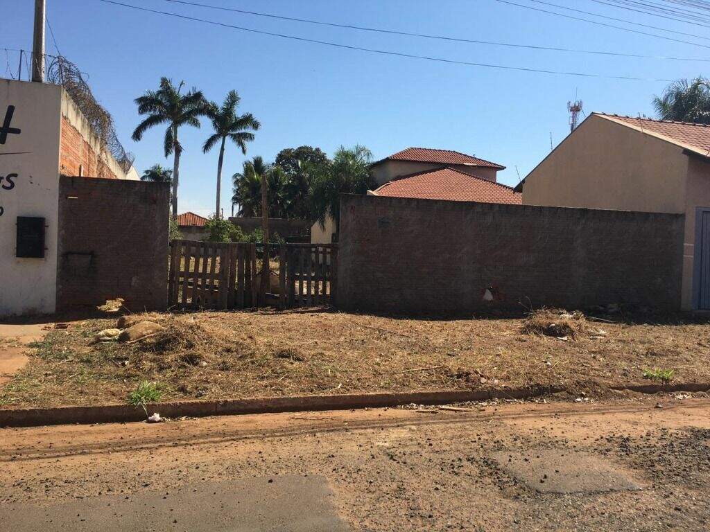 Terreno à venda no Santos Dumont: 