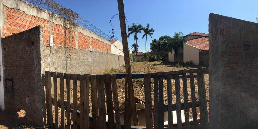 Terreno à venda no Santos Dumont: 