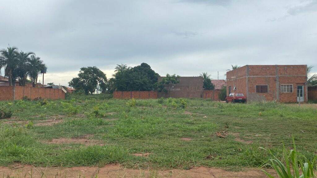 Terreno à venda no Jardim Alvorada: 