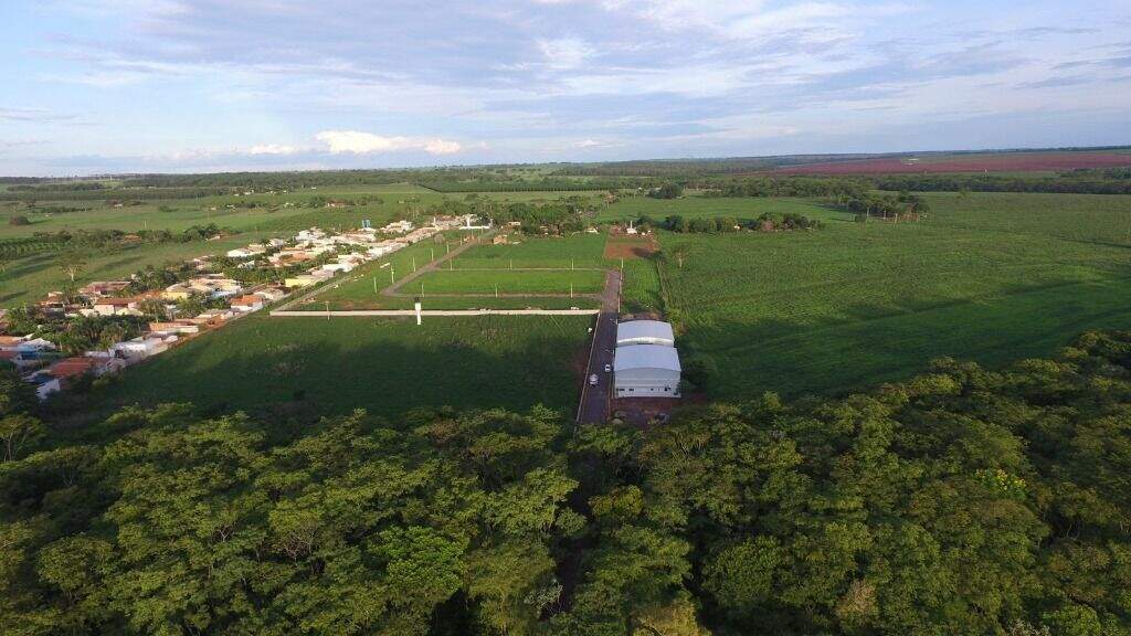 Terreno à venda no Residencial do Lago: 
