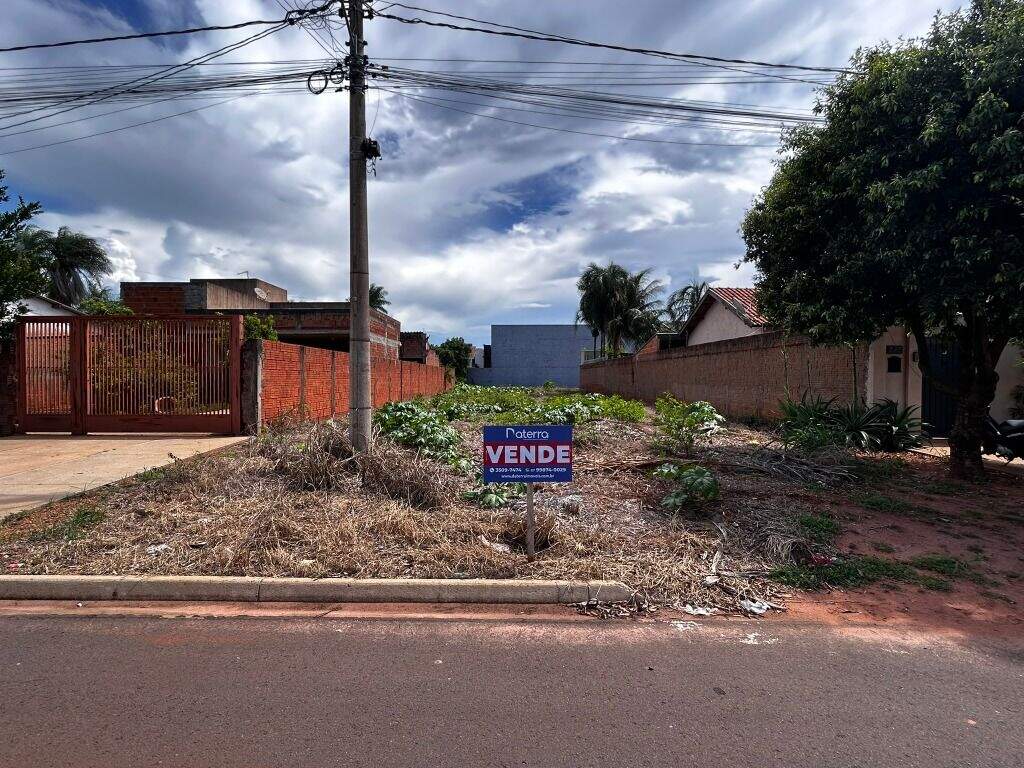 Terreno à venda no Jardim Paranapunga: 