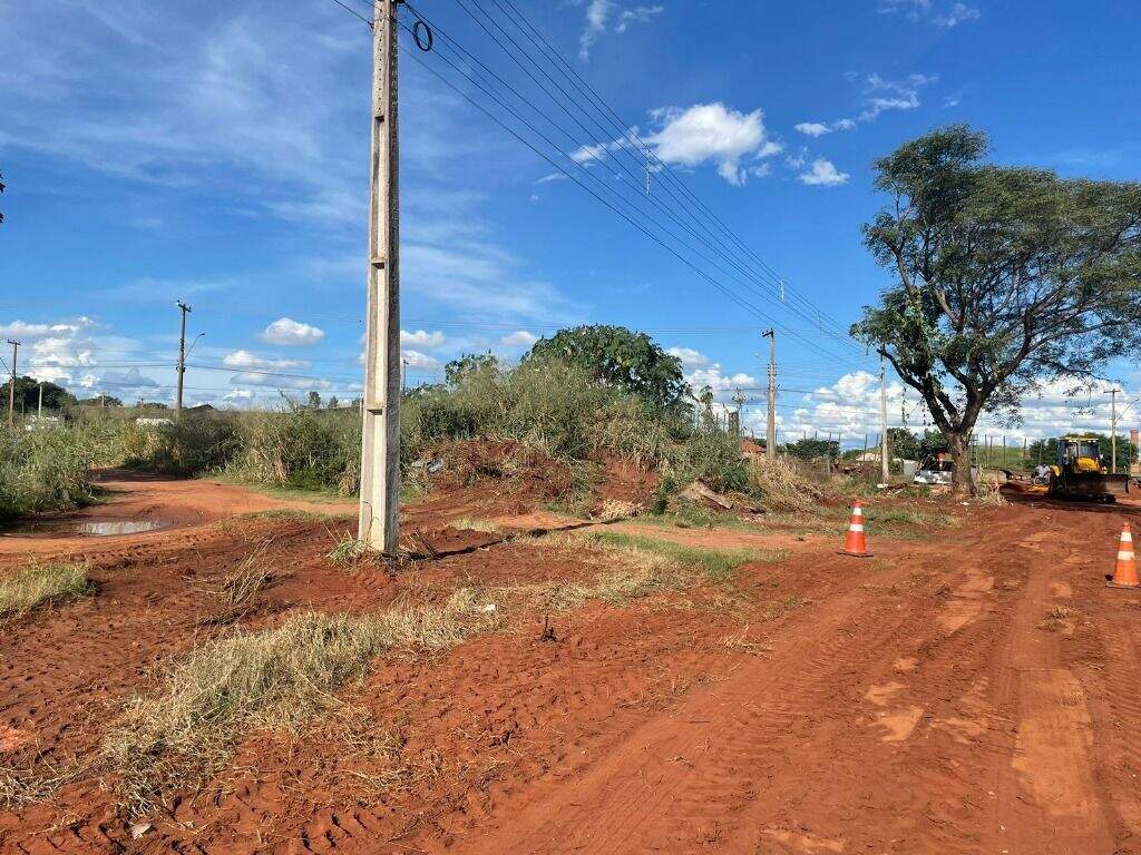 Terreno à venda no Jardim Alvorada: 