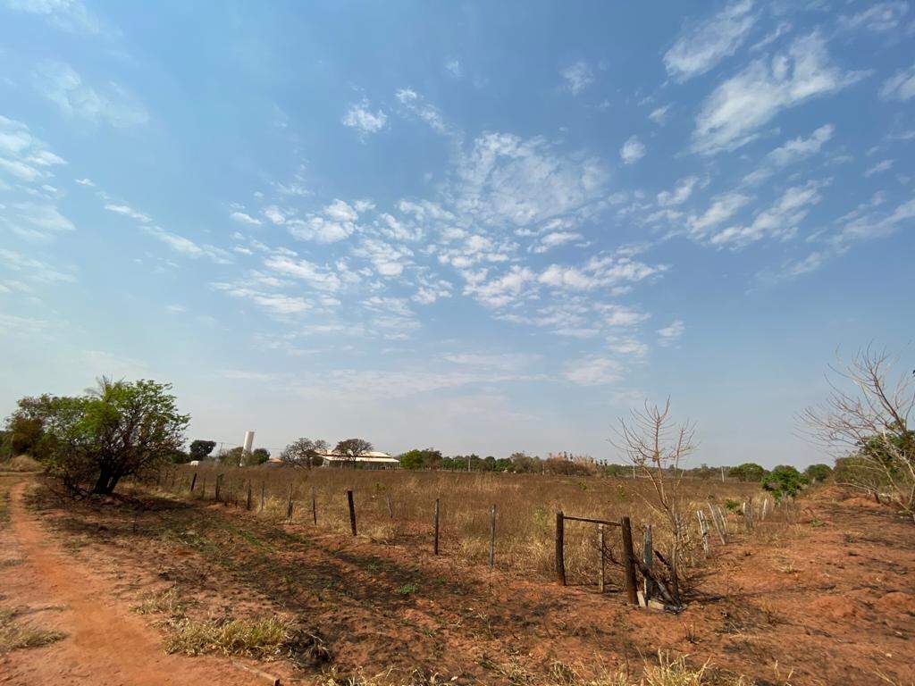 Área à venda no Jardim Paranapunga: 