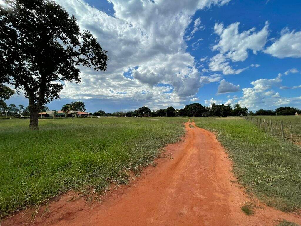 Área à venda no Santa Luzia: 