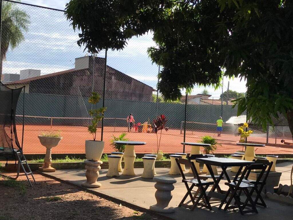 Área à venda no Vila Nova: 