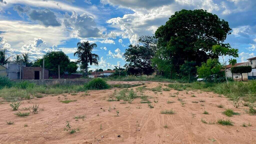 Terreno para aluguel no Santos Dumont: 