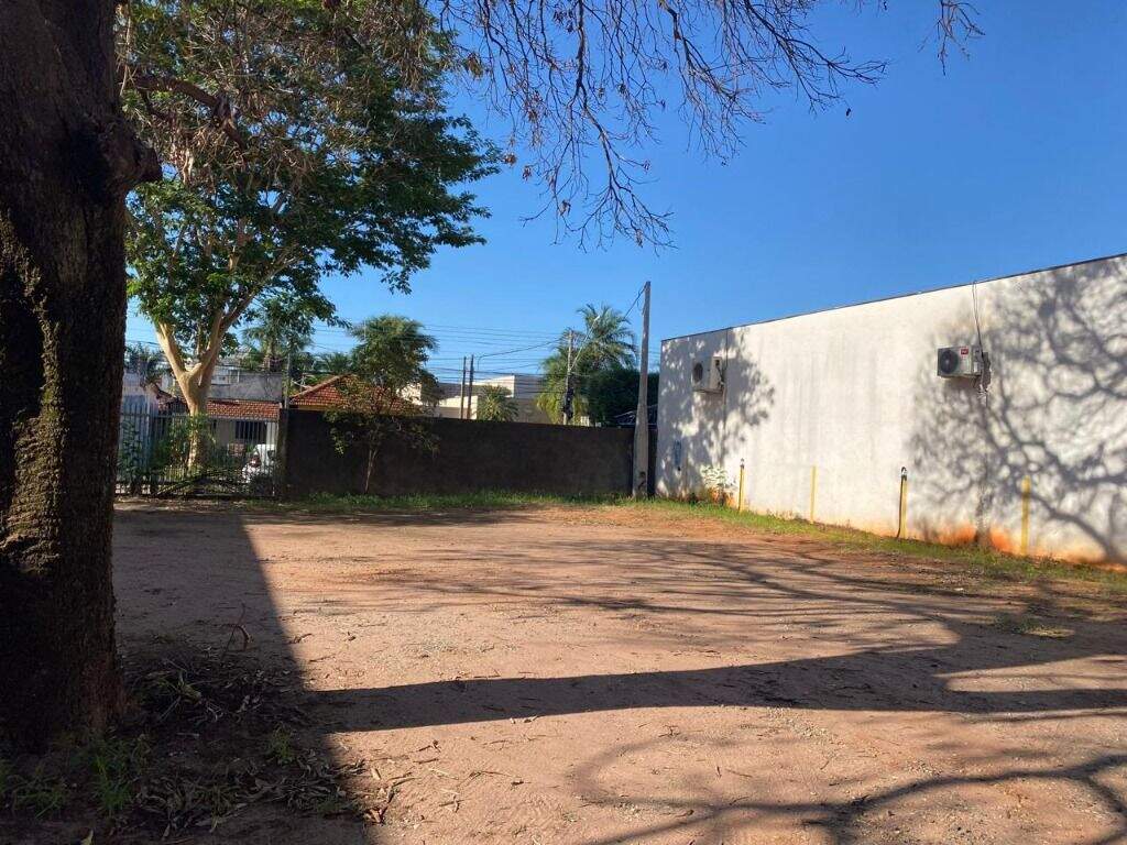 Terreno para aluguel no Centro: 