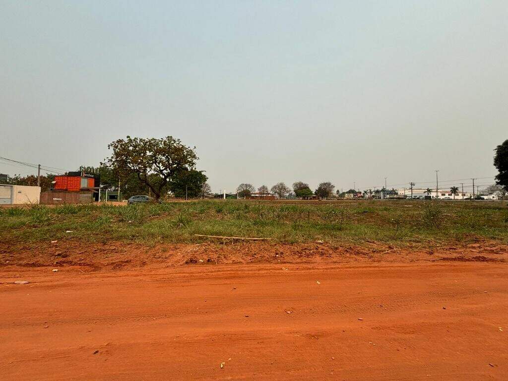 Área à venda no Jardim Alvorada: 