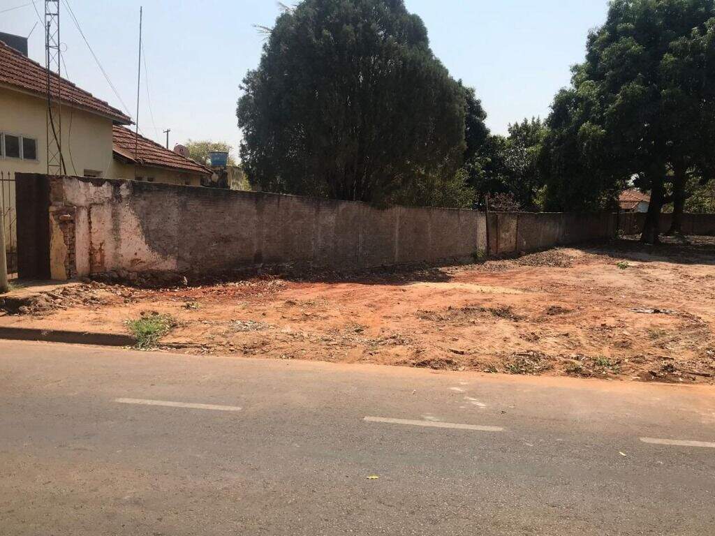 Terreno à venda no Santa Luzia: 