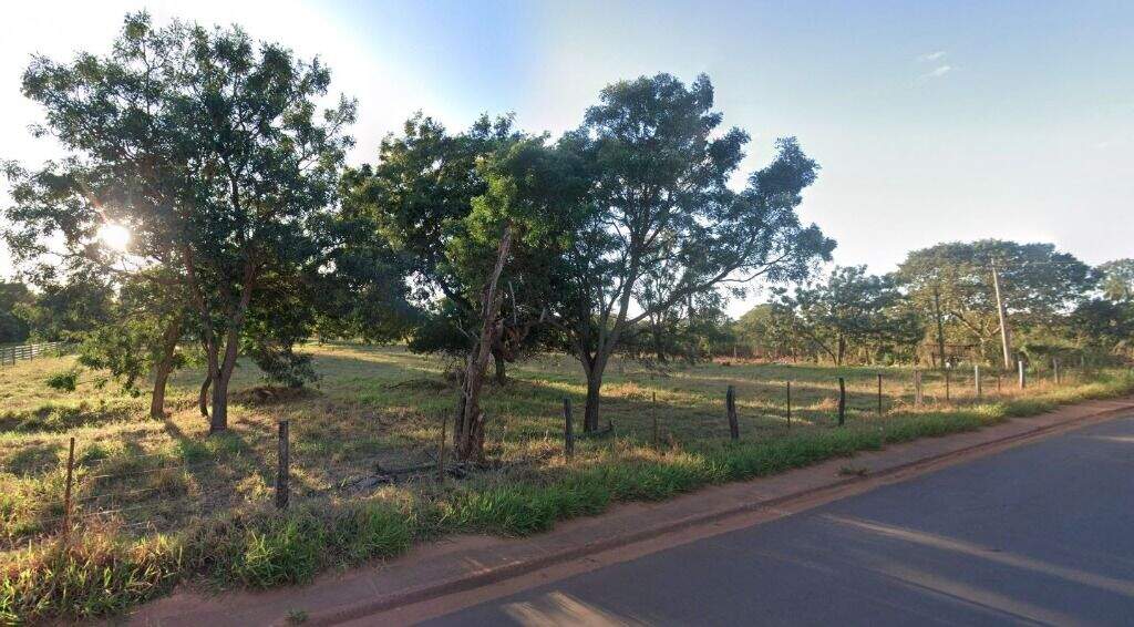 Área à venda no Jardim Angélica: 