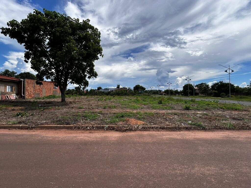 Terreno à venda no Jardim Paranapunga: 