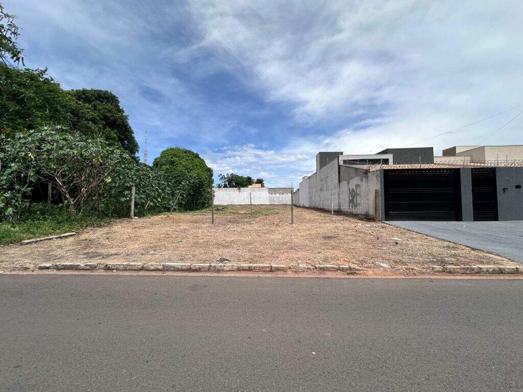 Terreno à venda no Interlagos: 