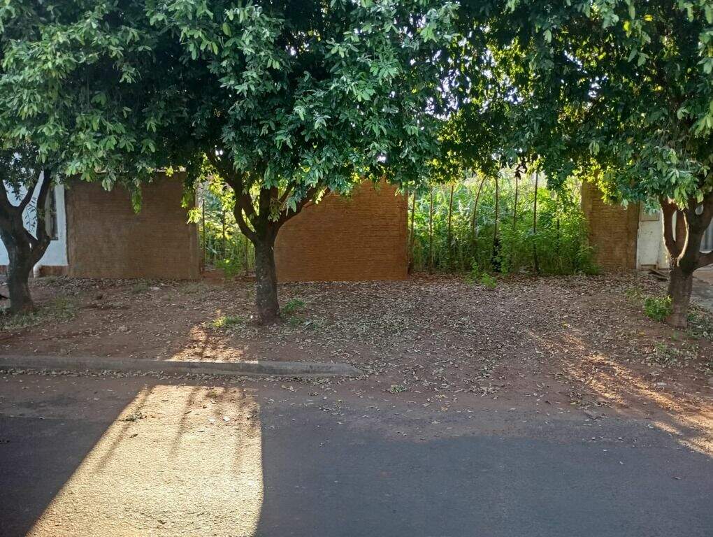 Terreno à venda no Jardim Cangalha: 