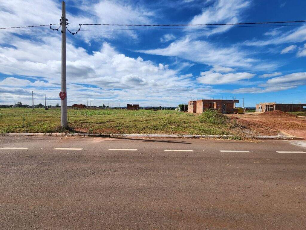 Terreno à venda no Ipê: 