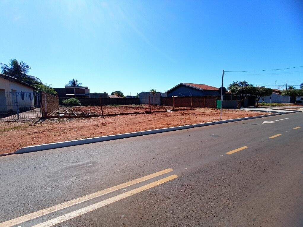 Terreno à venda no Parque Residencial Jamel Ville II: 