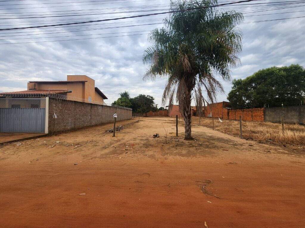 Terreno à venda no Jardim Moçambique: 