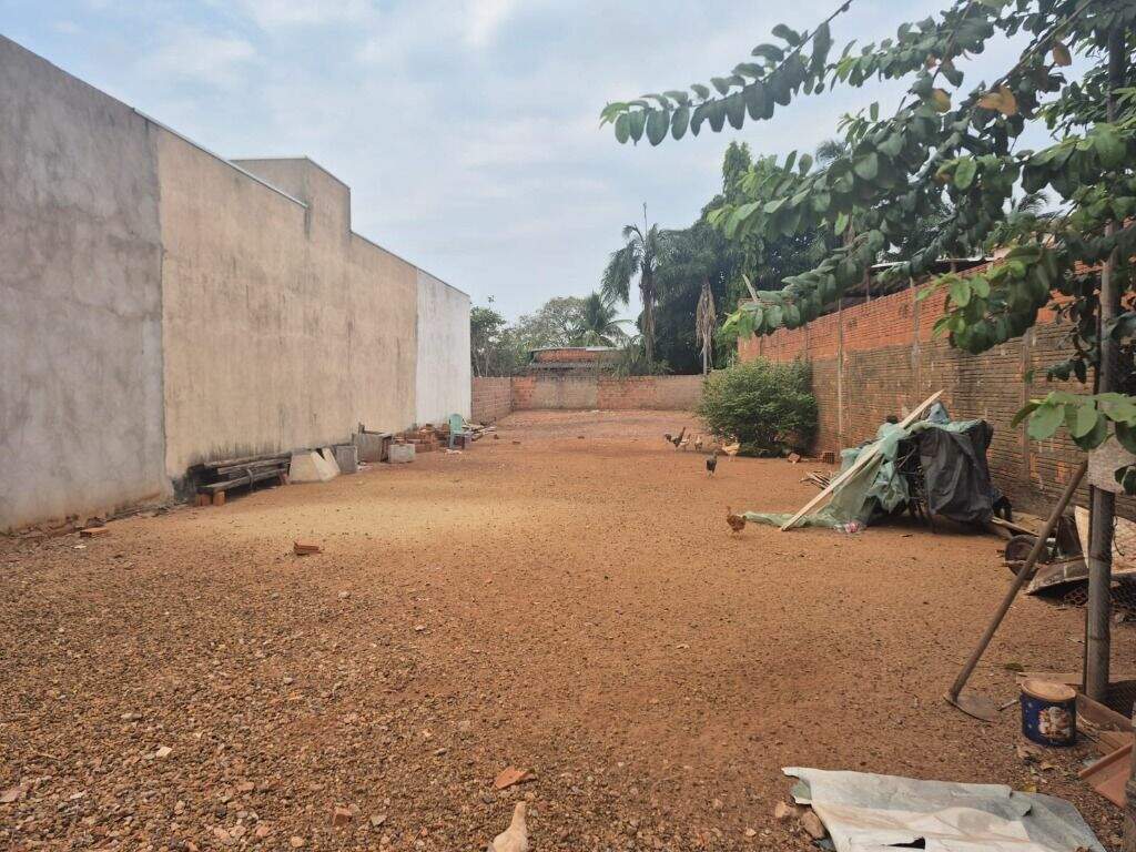 Terreno à venda no Jardim Paranapunga: 