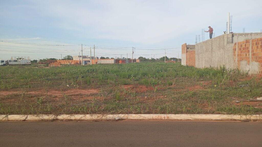 Terreno à venda no Jardim dos Ipês V: 