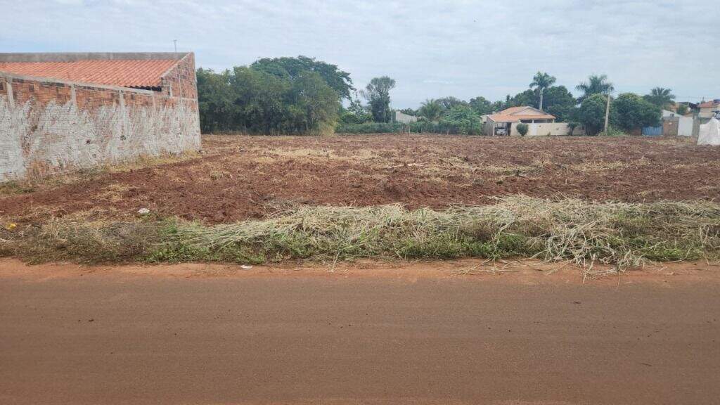 Terreno à venda no Residencial Portal do Lago: 