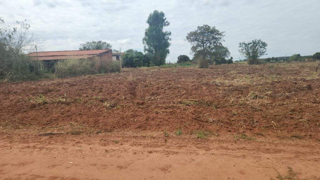 Terreno à venda no Residencial Portal do Lago: 
