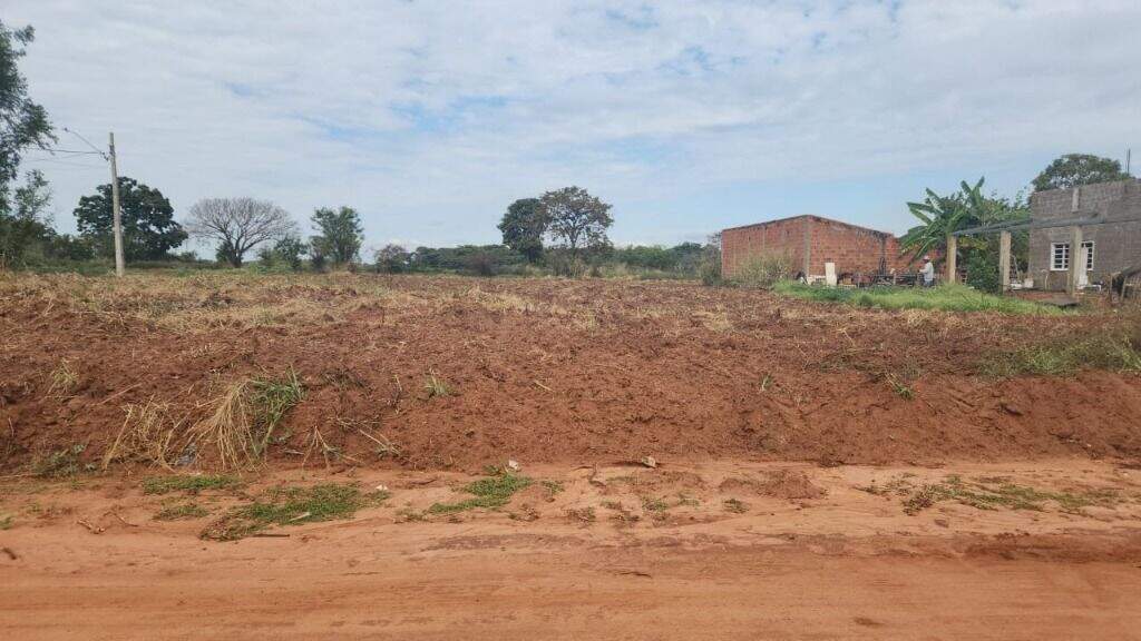 Terreno à venda no Residencial Portal do Lago: 