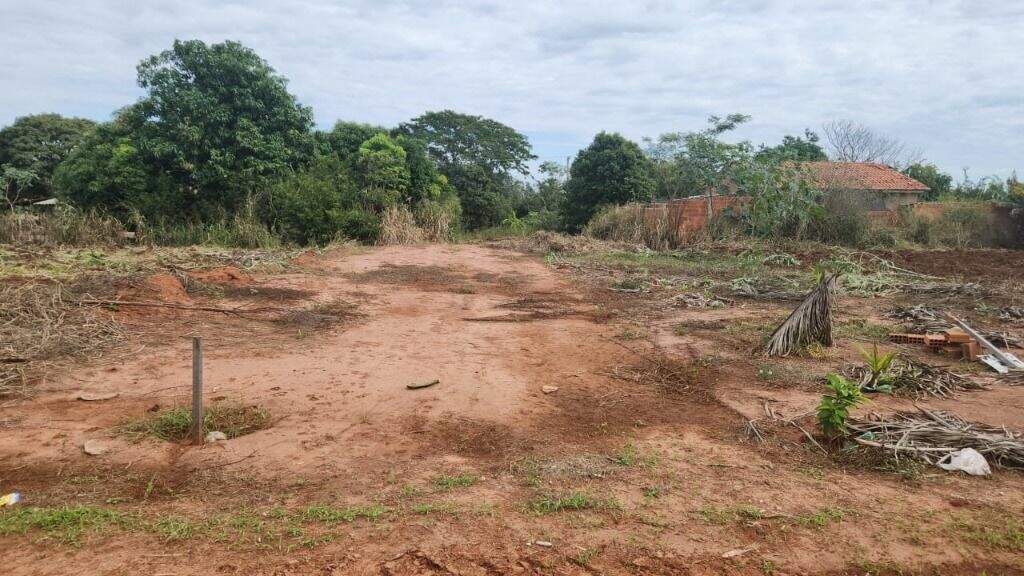 Terreno à venda no Residencial Portal do Lago: 