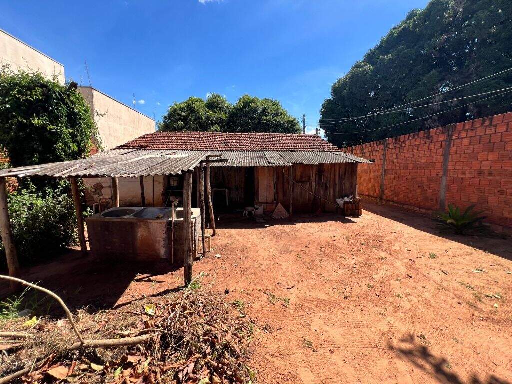 Terreno à venda no Jardim Novo Aeroporto: 