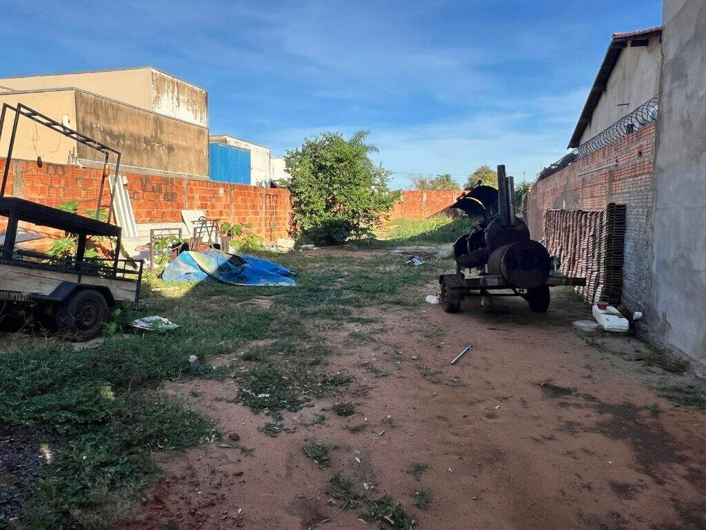 Terreno à venda no Jardim Cangalha: 