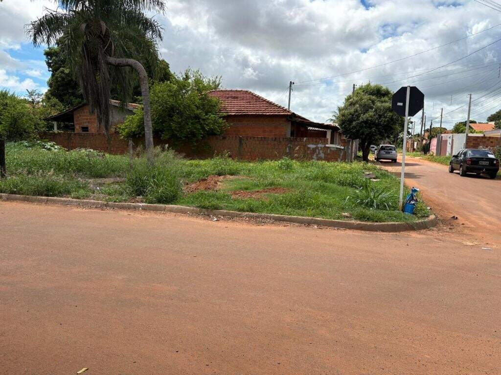Terreno à venda no Jardim Guaporé: 