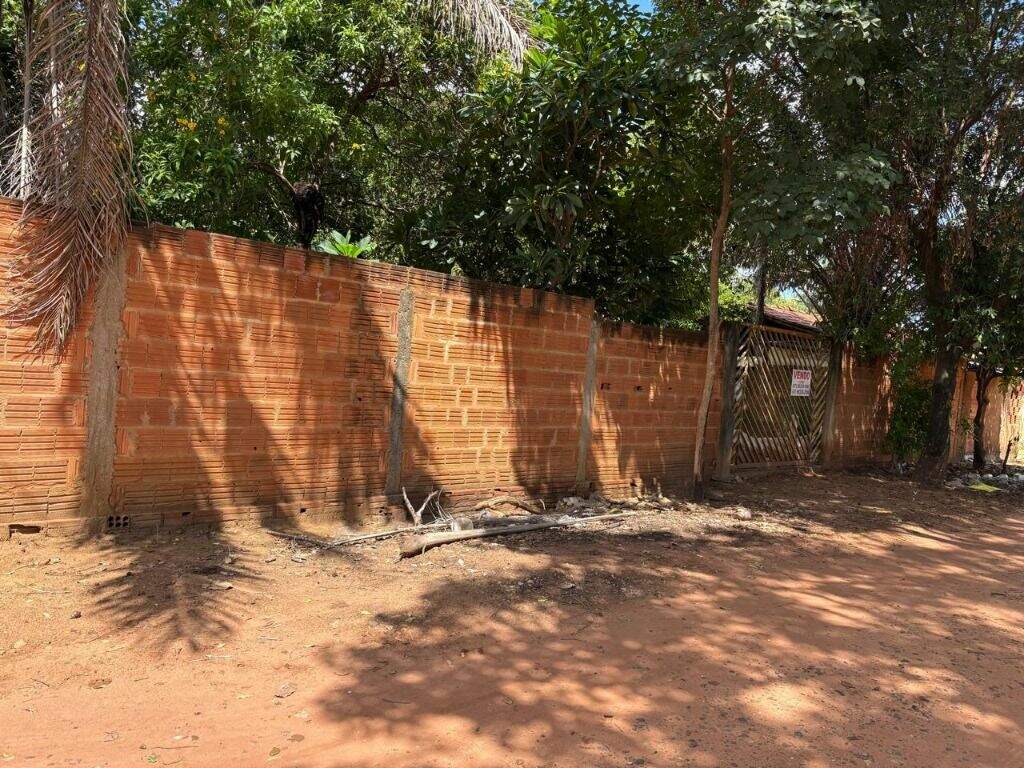 Terreno à venda no Jardim Moçambique: 