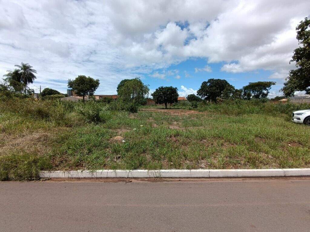 Terreno à venda no Jardim Primavera: 