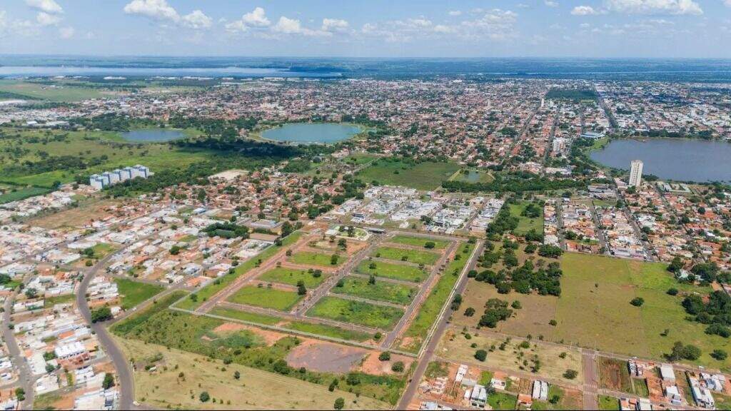 Terreno à venda no Condomínio La Paloma Residence: 