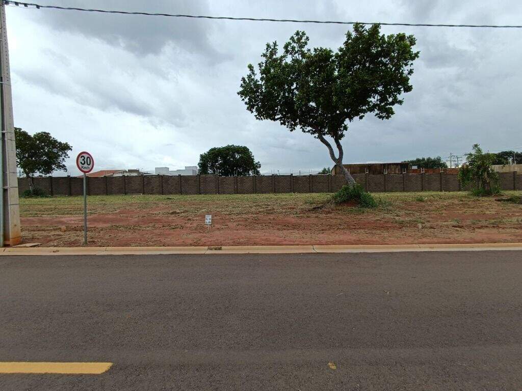 Terreno à venda no Condomínio La Paloma Residence: 