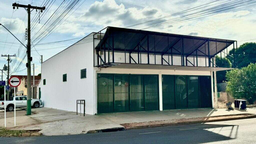 Barracão à venda no Santos Dumont: 