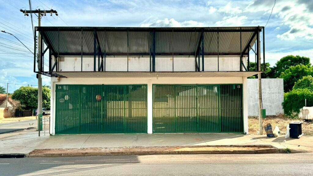 Barracão à venda no Santos Dumont: 