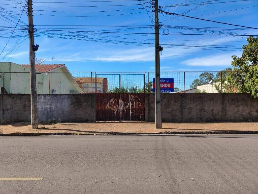 Terreno à venda no Jardim Cangalha: 
