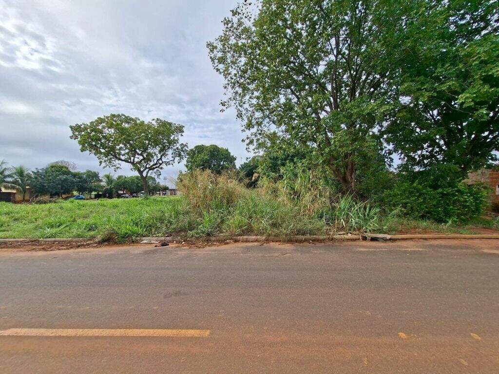 Terreno à venda no Jardim Brasília: 