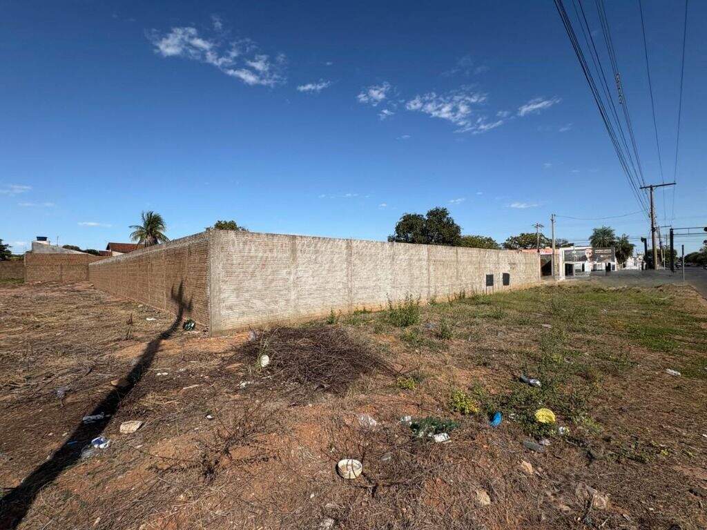 Terreno à venda no Jardim Alvorada: 
