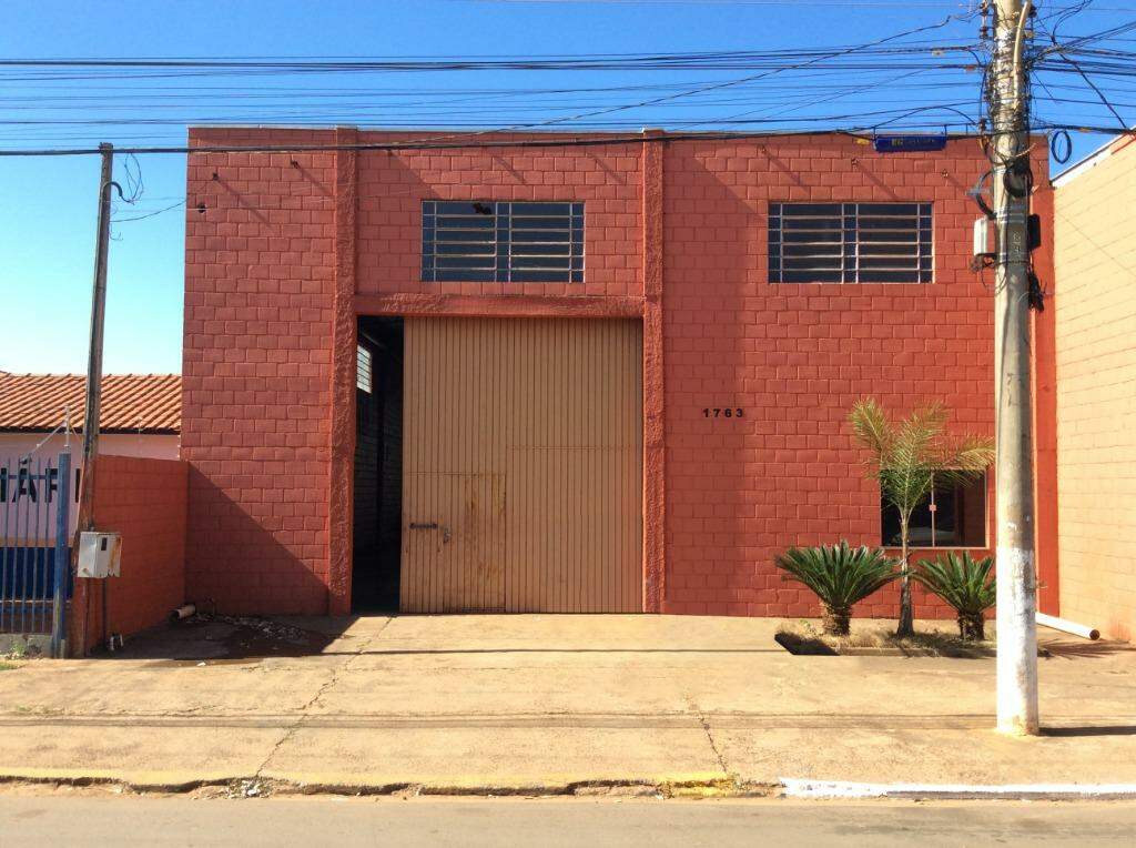 Barracão para aluguel no Santos Dumont: 