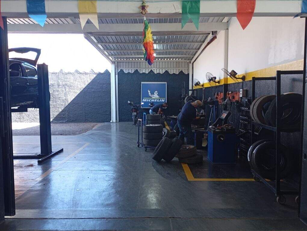 Barracão à venda no Santos Dumont: 
