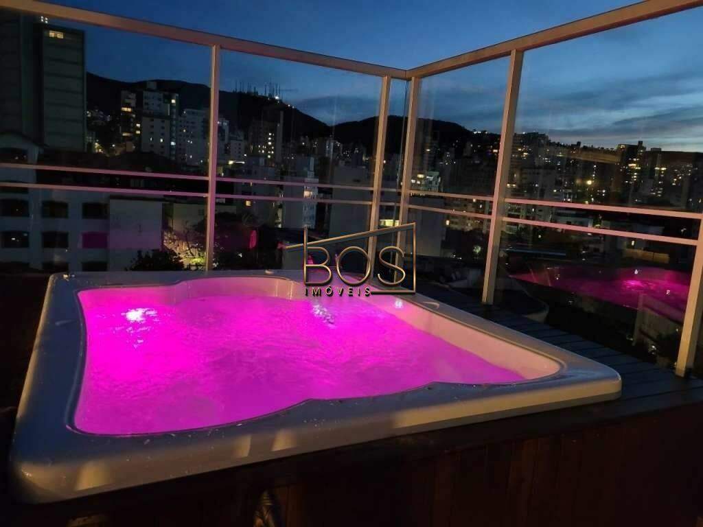 Cobertura, 3 quartos, 217 m² - Foto 1