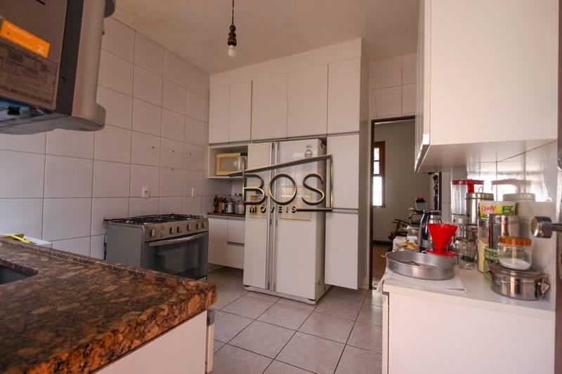 Casa, 4 quartos, 270 m² - Foto 12